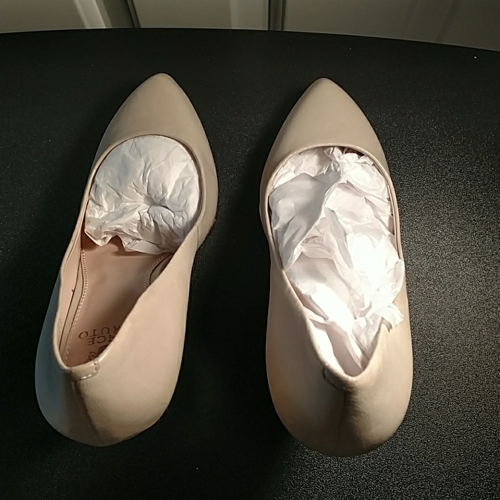 New Vince Camuto Pumps